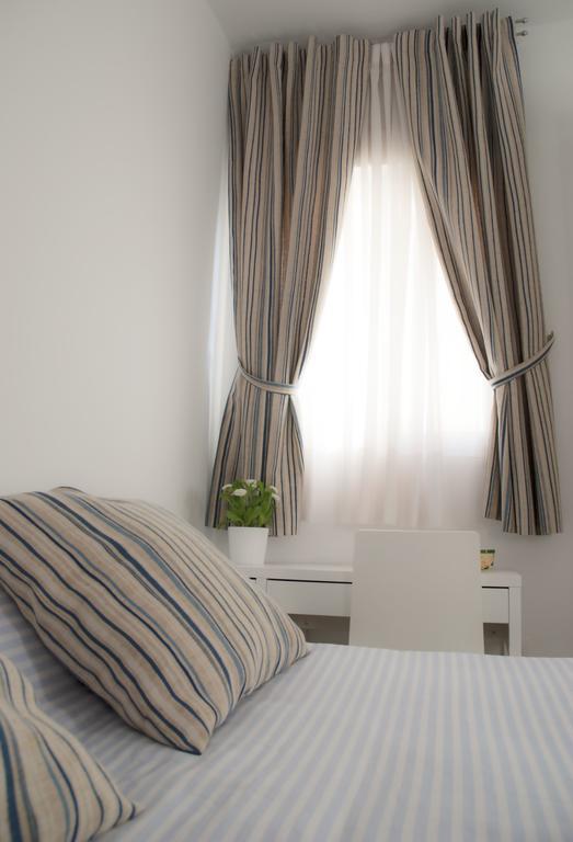 Sunnylivings Hotel Sevilla Buitenkant foto