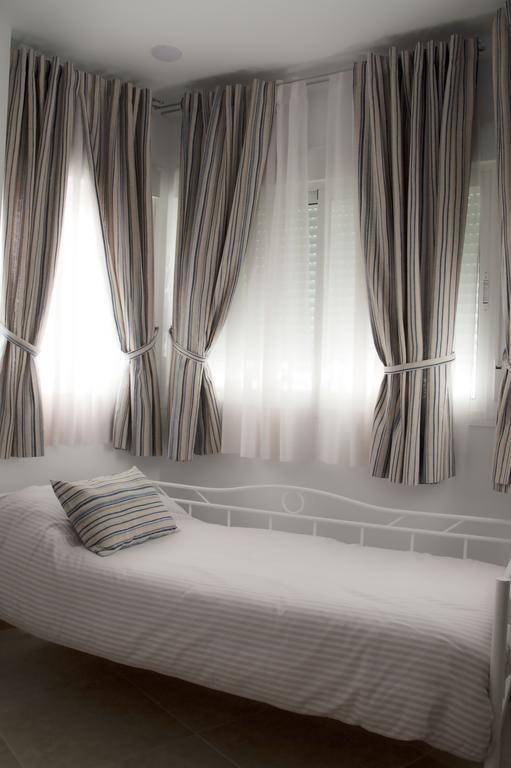 Sunnylivings Hotel Sevilla Buitenkant foto
