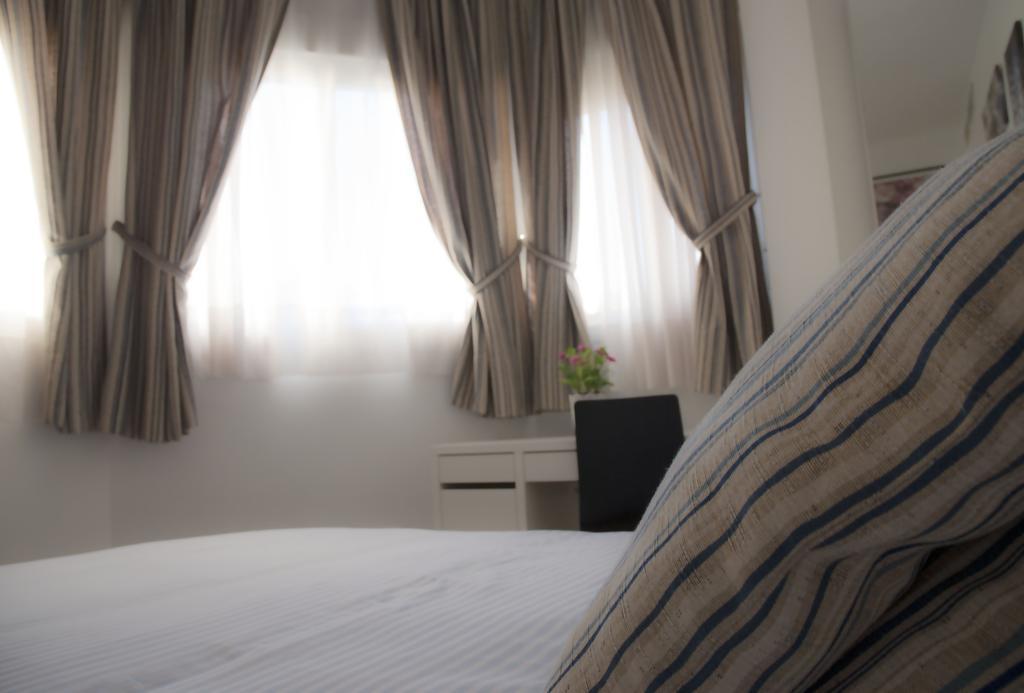 Sunnylivings Hotel Sevilla Buitenkant foto