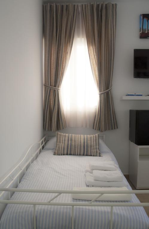 Sunnylivings Hotel Sevilla Buitenkant foto