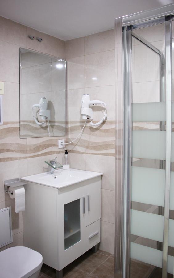 Sunnylivings Hotel Sevilla Buitenkant foto