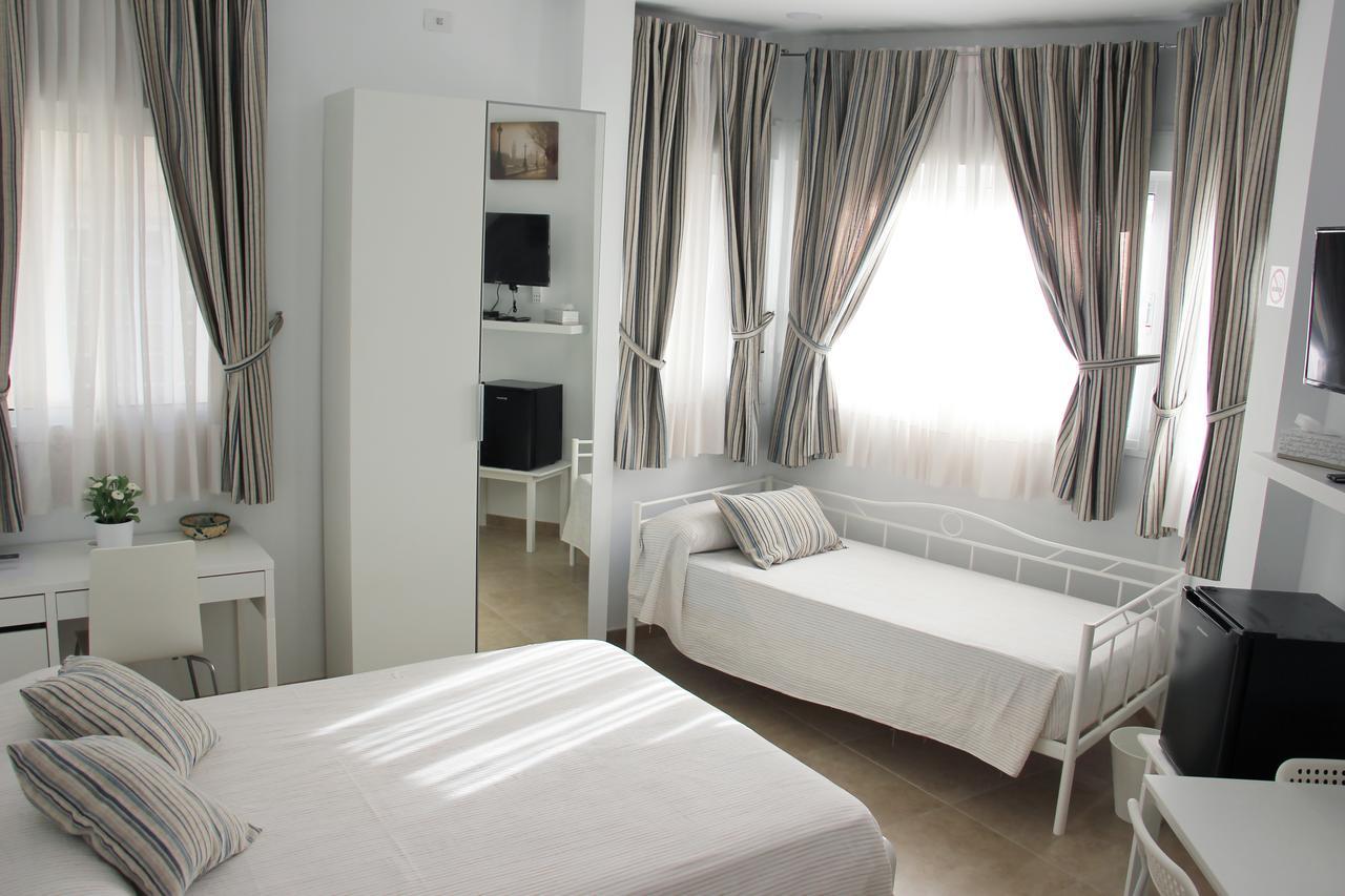 Sunnylivings Hotel Sevilla Buitenkant foto