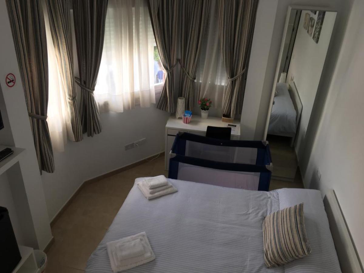 Sunnylivings Hotel Sevilla Buitenkant foto